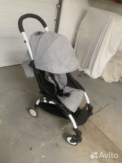 Прогулочная коляска yoya