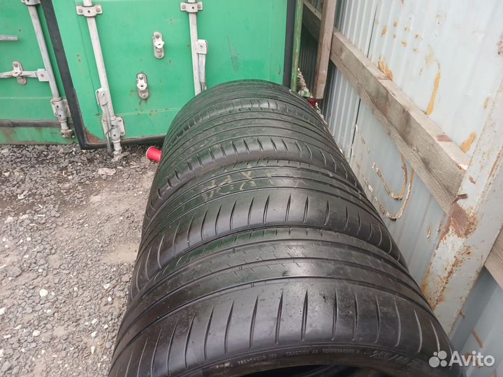 Michelin Pilot Sport Cup 2 255/40 R20 и 295/35 R20