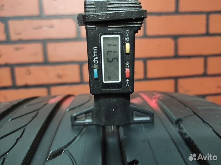 Yokohama Advan Sport V105 285/30 R21 101Y