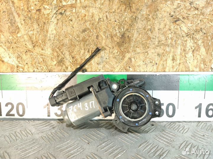 Моторчик стеклоподъемника правый задний Kia Ceed 2007-2012