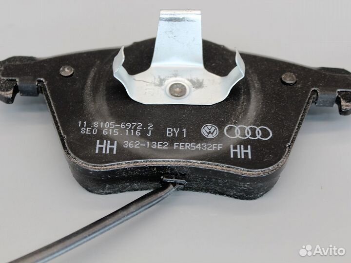 Колодки тормозные передние с датчиком 4F0698151