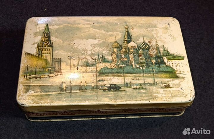Жестяная коробка банка конфеты СССР Москва Кремль