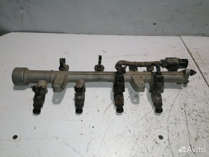 Топливная рейка Hyundai Accent