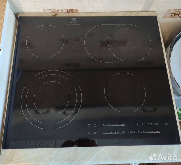 Варочная поверхность electrolux
