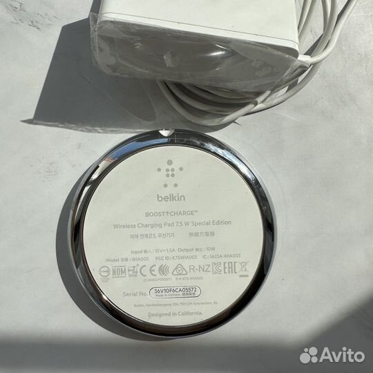 Беспроводное зарядное устройство Belkin