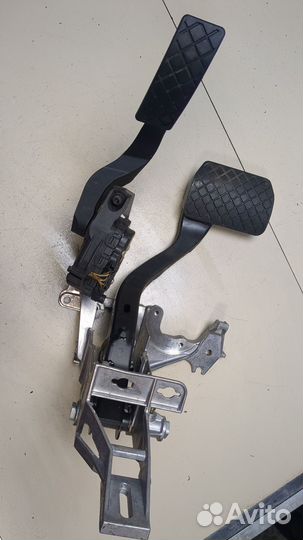 Узел педальный Audi A4 (B6), 2001