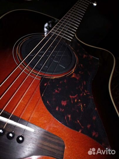 Гитара электроакустика цельная Yamaha A3M с кофром