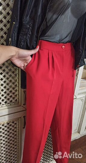 Пакетом брендовой одежда р42(s), есть Италия