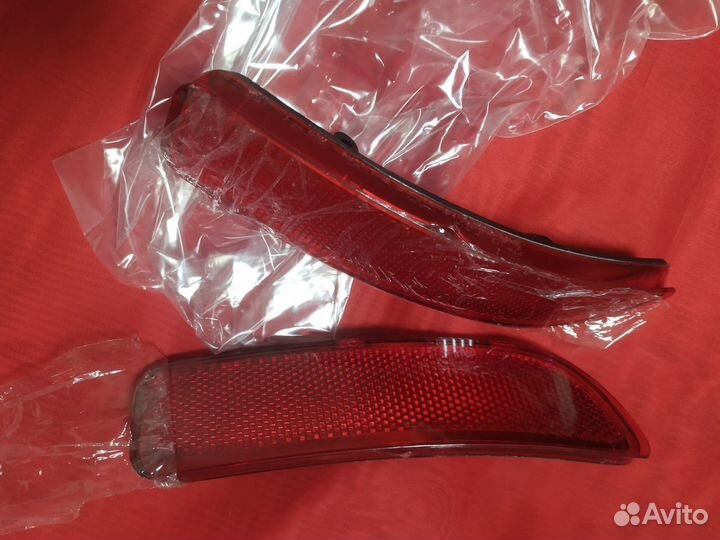 Катафоты в задний бампер Лада Ларгус новые