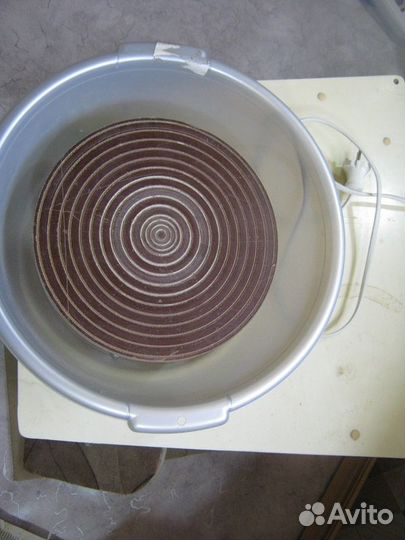 Гончарный круг с педалью