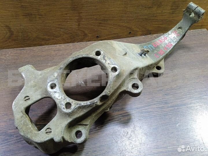 Кулак поворотный прав Инфинити G V36