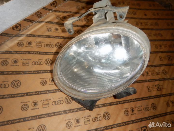 Фара противотуманная правая Hyundai Santa Fe