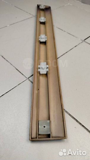 Молдинг двери задний правый Mercedes E W210