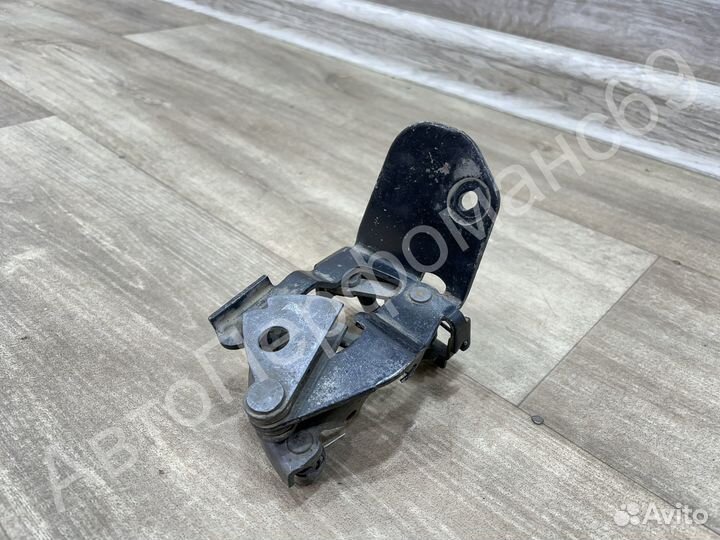 Замок капота Mercedes C w203 (2000-2008)