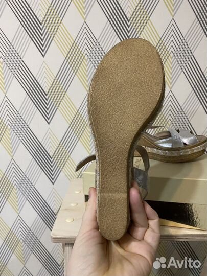 Эспадрильи на танкетке