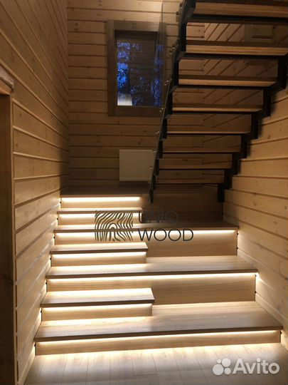 Лестница из натурального дерева