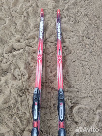 Беговые лыжи atomic + палки