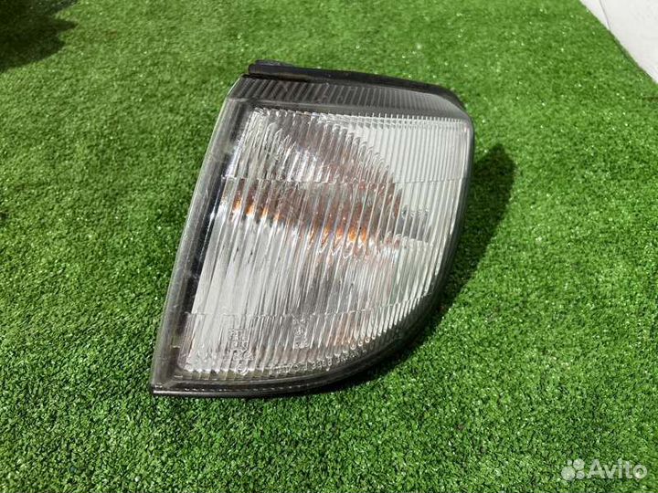 Поворотник передний левый Subaru Forester SF5 EJ