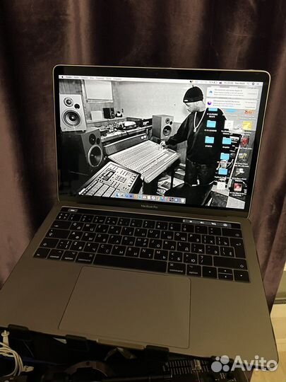 Apple MacBook Pro 13 2017 TouchBar