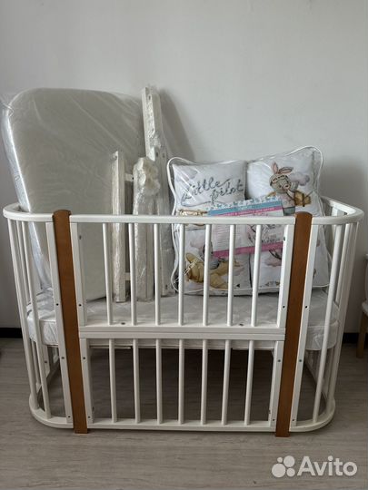 Детская кроватка с маятником 2 матраца и бортики