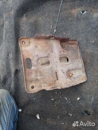 Площадка аккумулятора шевроле ланос