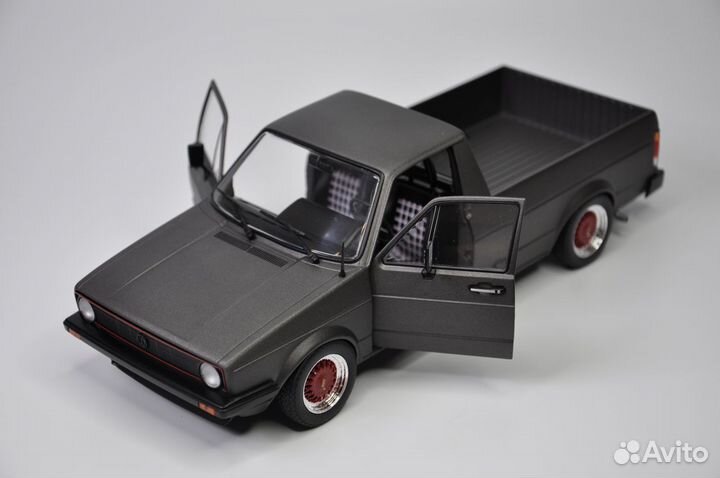 Volkswagen Caddy MK1 Custom II (1982) 1:18 Solido