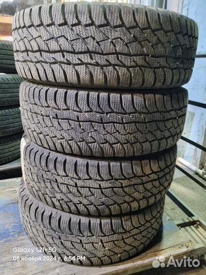 Viatti Bosco S/T V-526 215/55 R17