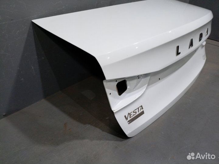Крышка багажника LADA Vesta