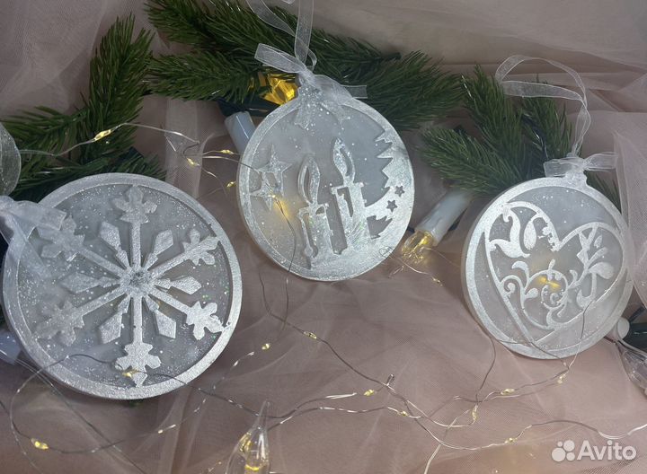 Елочные игрушки из эпоксидной смолы