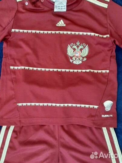 Спортивный костюм для маленького футболиста