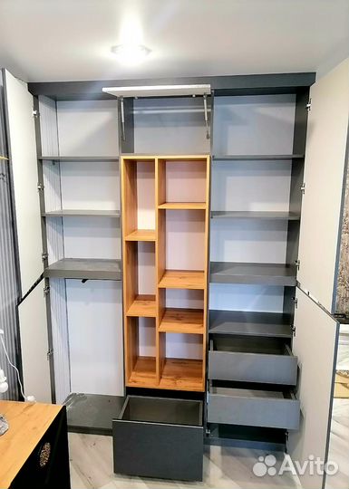 Шкаф распашной