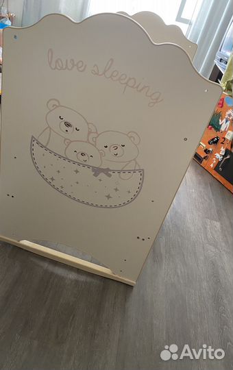 Детская кроватка