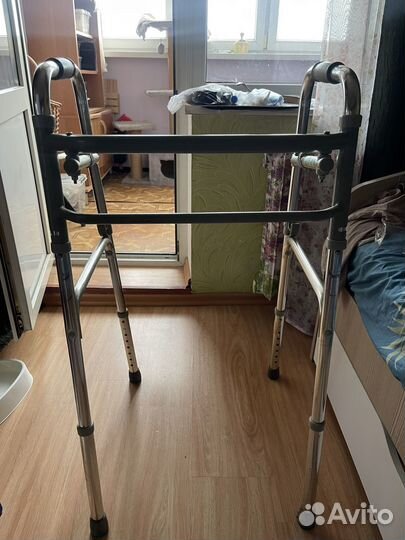 Ходунки для пожилых и инвалидов