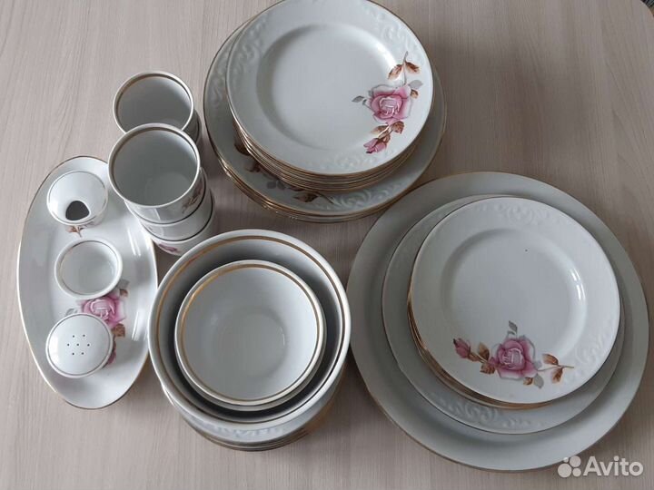 Набор посуды прекрасные розы