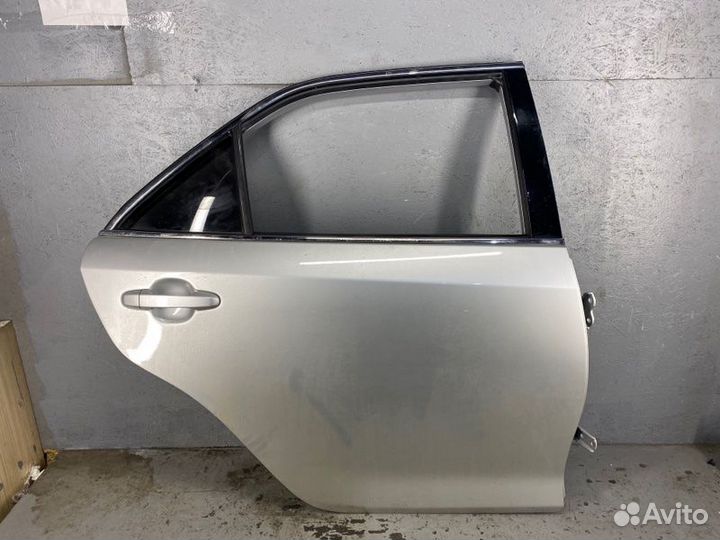 Дверь задняя правая Toyota Camry 50