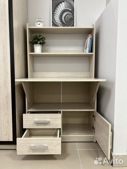 Письменный стол