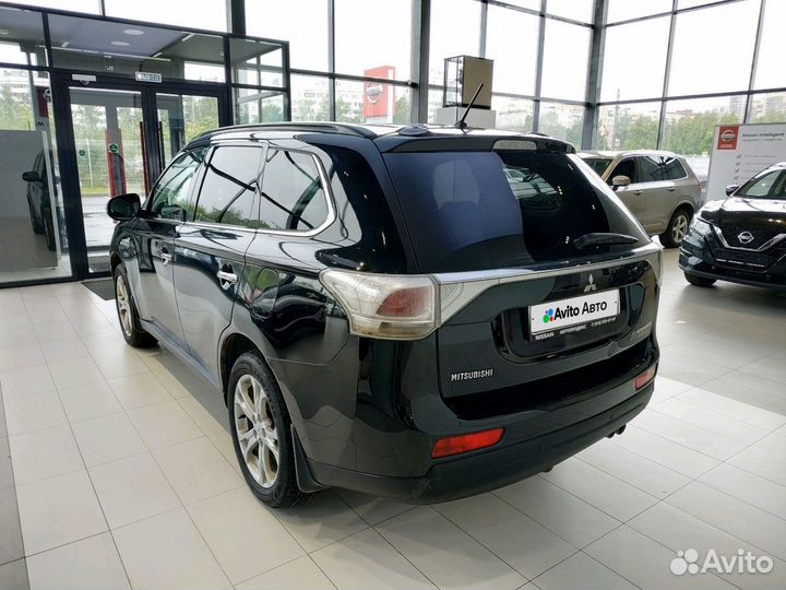 Mitsubishi Outlander 3.0 AT, 2013, 141 000 км