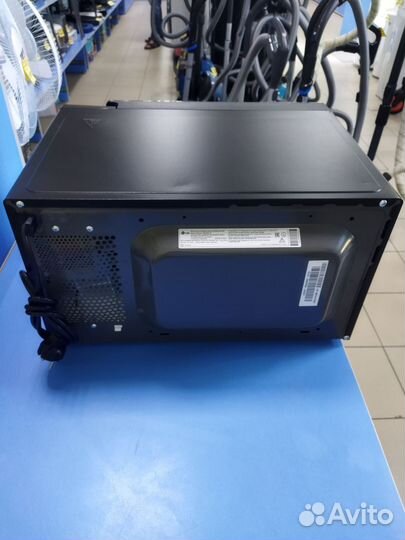 Микроволновая печь LG MS2535GIS