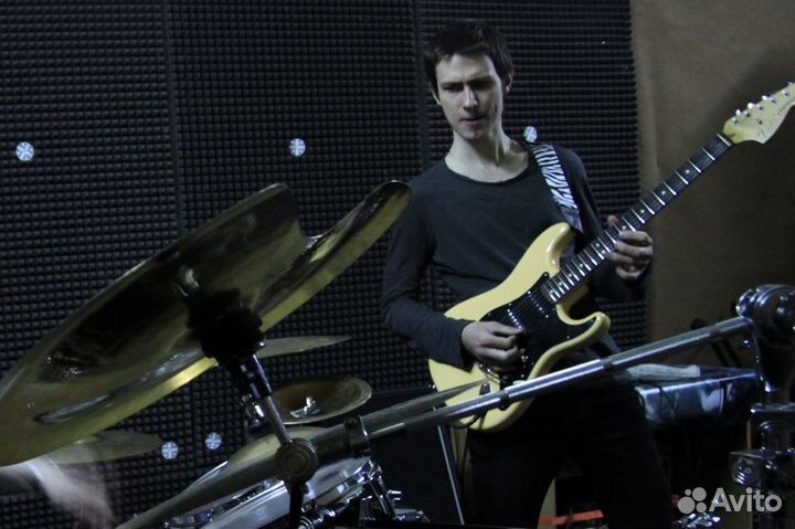 Преподаватель гитары в школе/на дому (элктр/акстк)