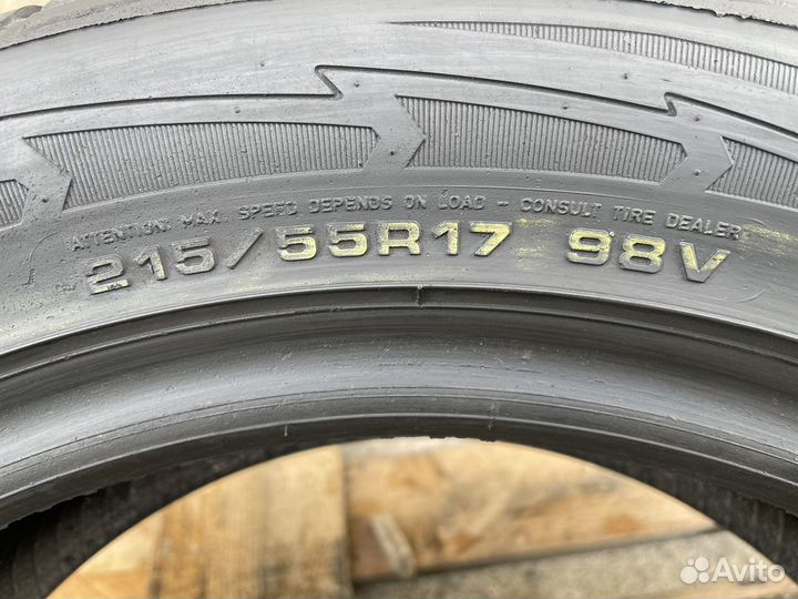 Goodyear UltraGrip Performance Gen-1 215/55 R17