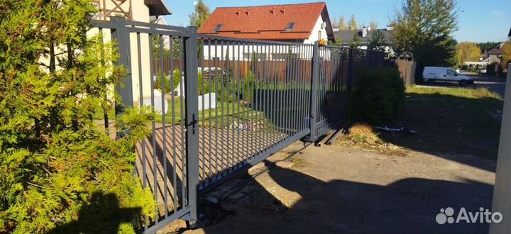 Откатные ворота с профнастилом