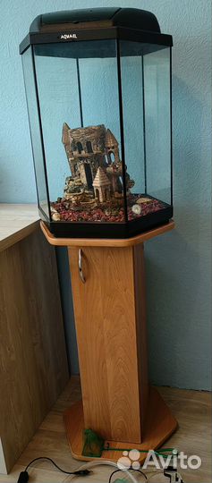 Аквариум с тумбой