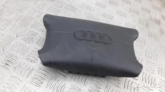 Подушка безопасности водителя audi A4 B5 (8SE18J30