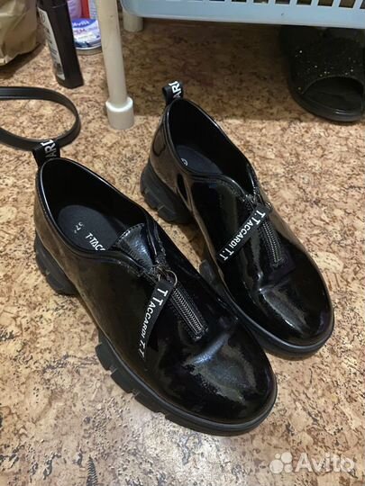 Лоферы женские