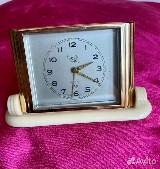 Часы- будильник « Пионер- горнист»