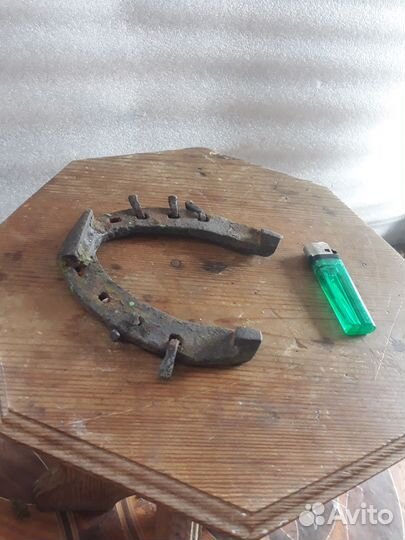 Старинные дверные петли (предметы быта)