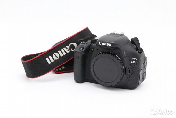 Canon 600D + Canon EF 40mm