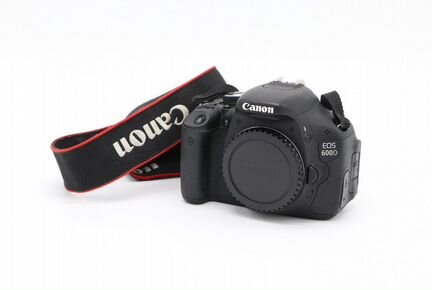 Canon 600D + Canon EF 40mm