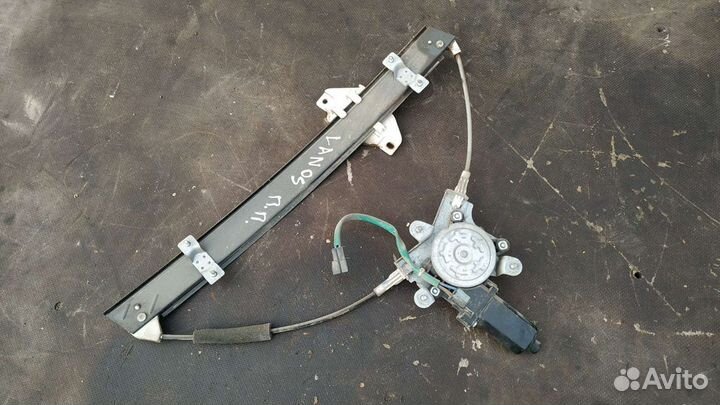Передний правый стеклоподъёмник Шевроле Ланос