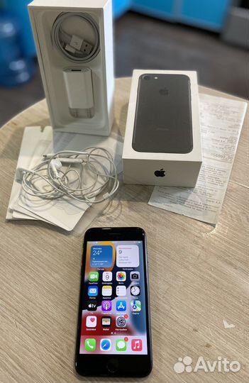 Телефон iPhone 7